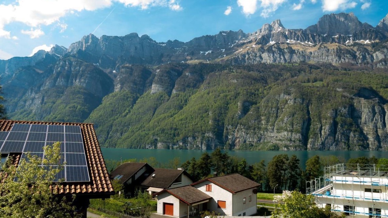 Photo of Others in Quarten