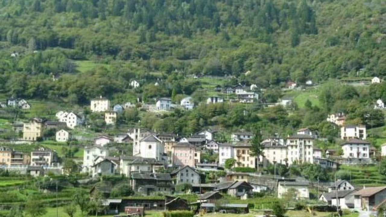 Photo of Others in Semione