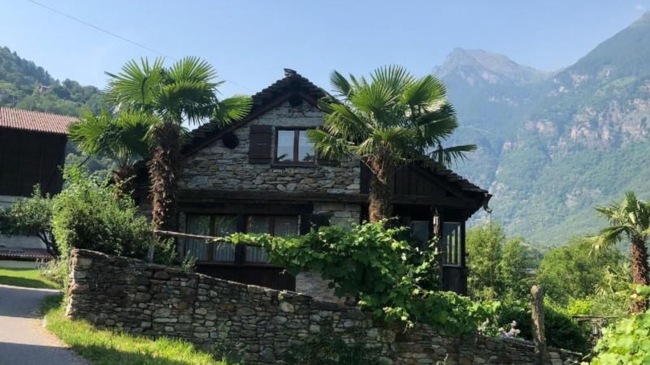 Photo of Outdoor in Semione