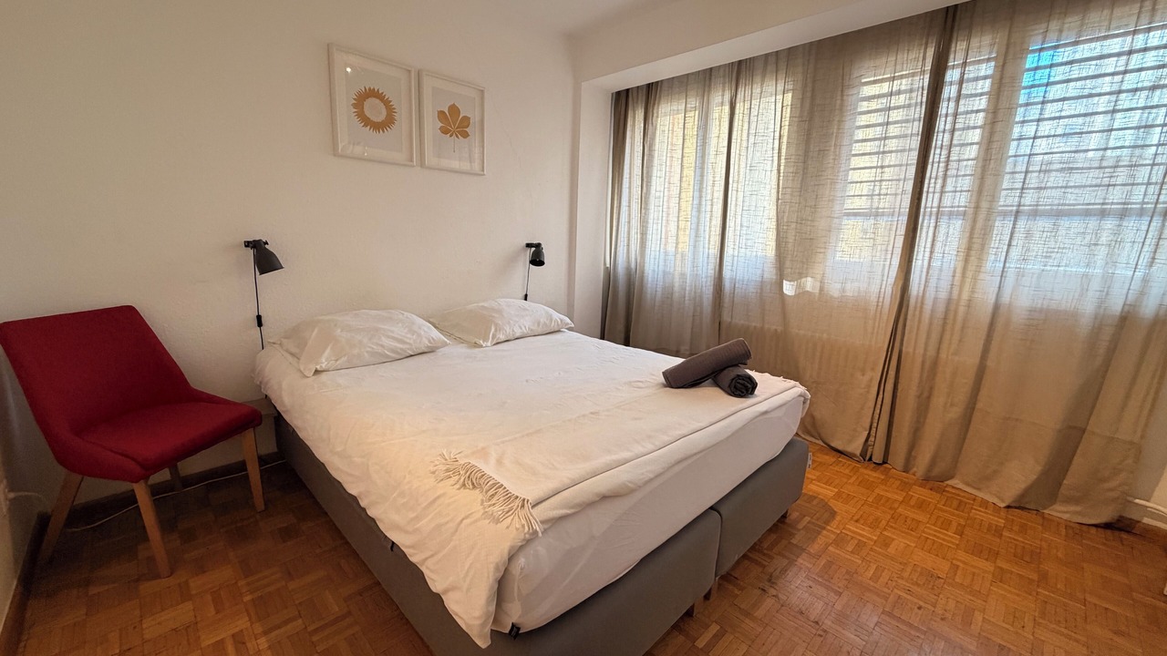 Photo of Bedroom in Maison-Royale