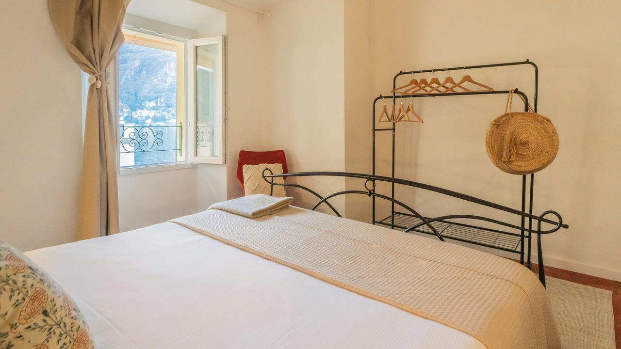 Photo of Bedroom in Torno