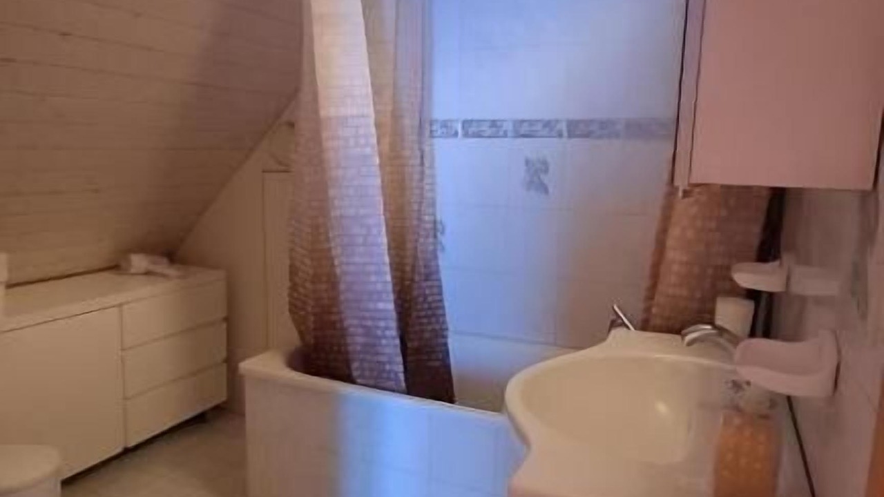 Photo of Bathroom in Sundlauenen