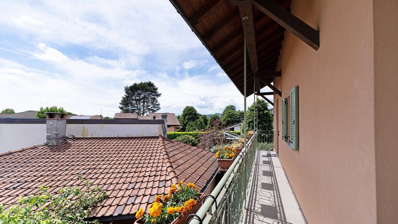 Photo of Outdoor in Angera