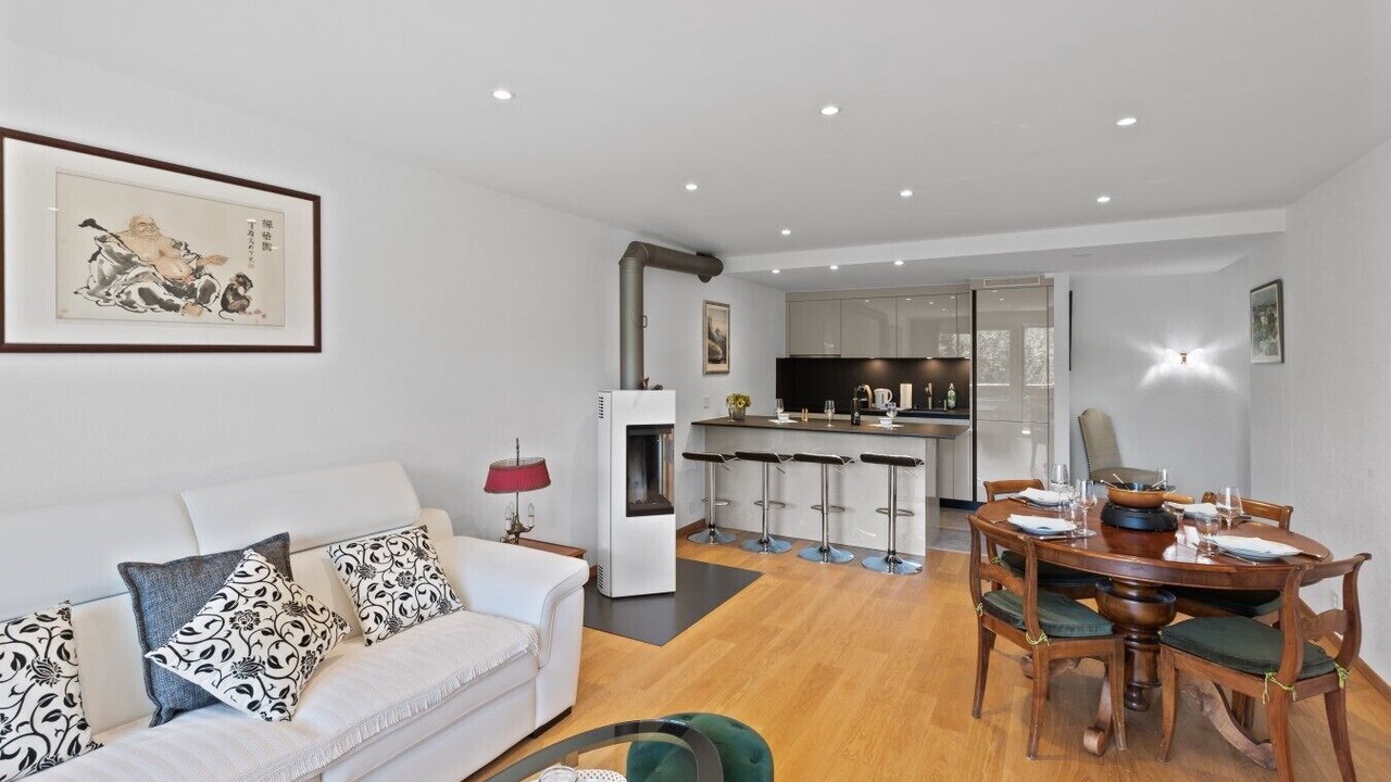 Photo of Livingroom in Lens