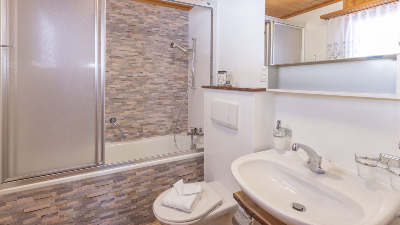 Photo of Bathroom in Graechen
