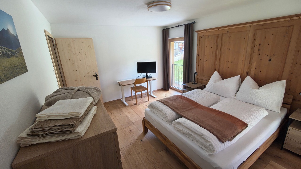 Photo of Bedroom in Tschierv
