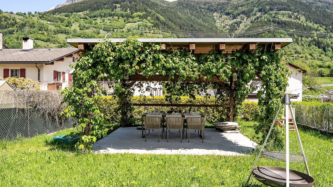Photo of Outdoor in Li Curt