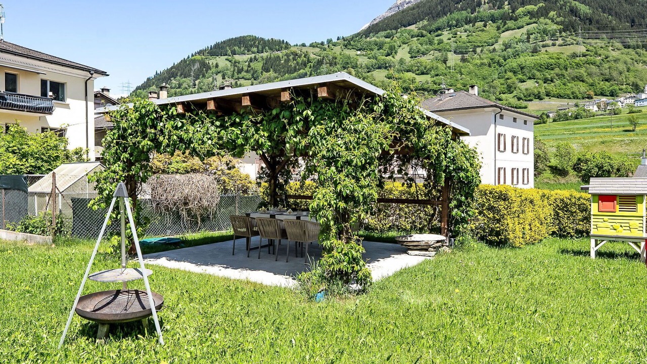 Photo of Outdoor in Li Curt