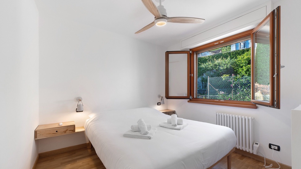 Photo of Bedroom in Miasino