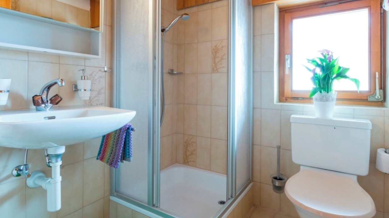 Photo of Bathroom in Cumbel