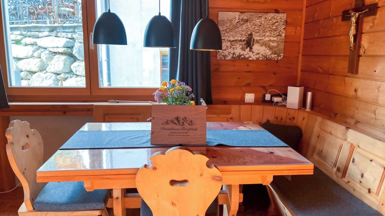 Photo of Bedroom in Val Muestair