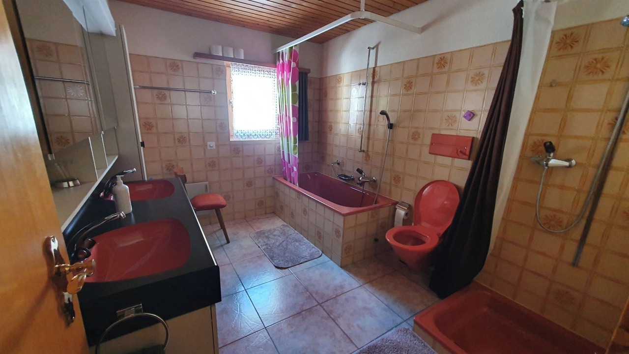 Photo of Bathroom in Tschierv