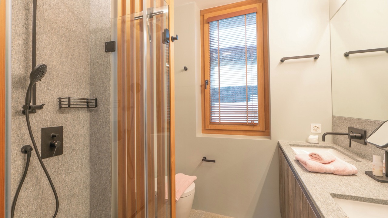 Photo of Bathroom in Maloja