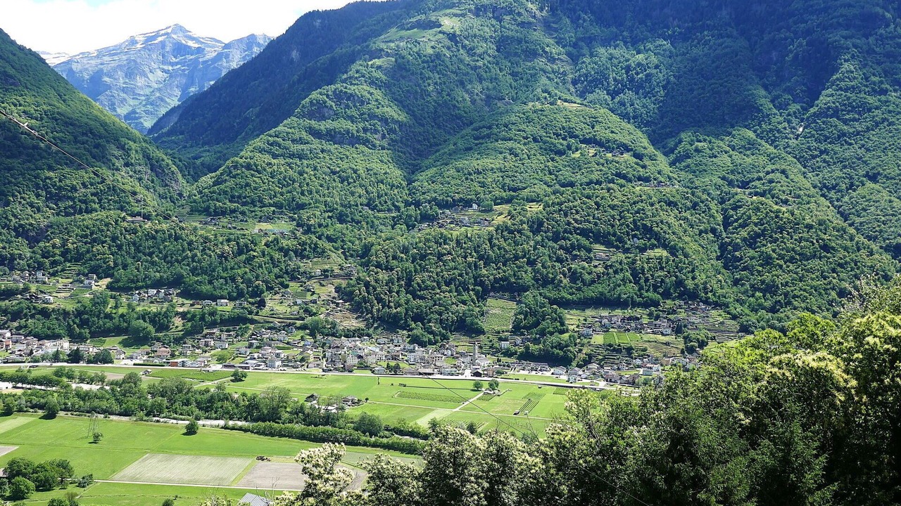 Photo of Others in Semione