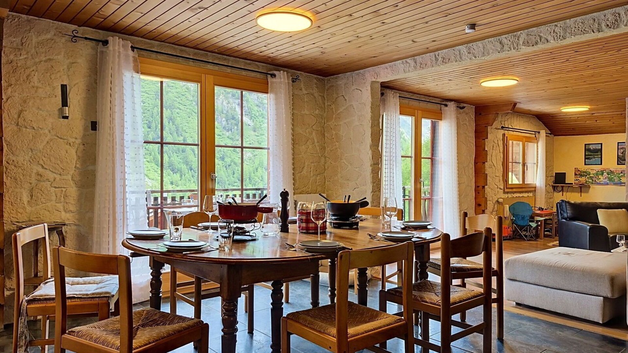 Photo of Bedroom in Arolla
