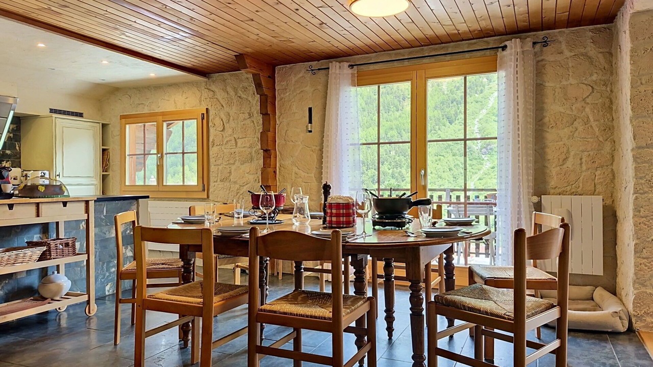 Photo of Bedroom in Arolla