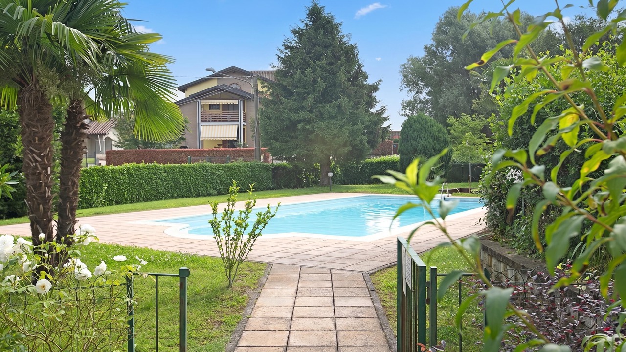 Photo of Outdoor in Angera