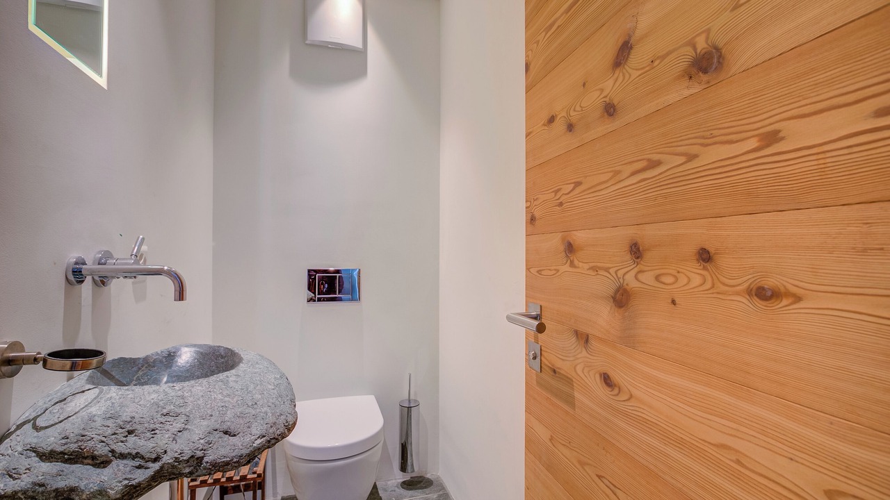 Photo of Bathroom in Samedan