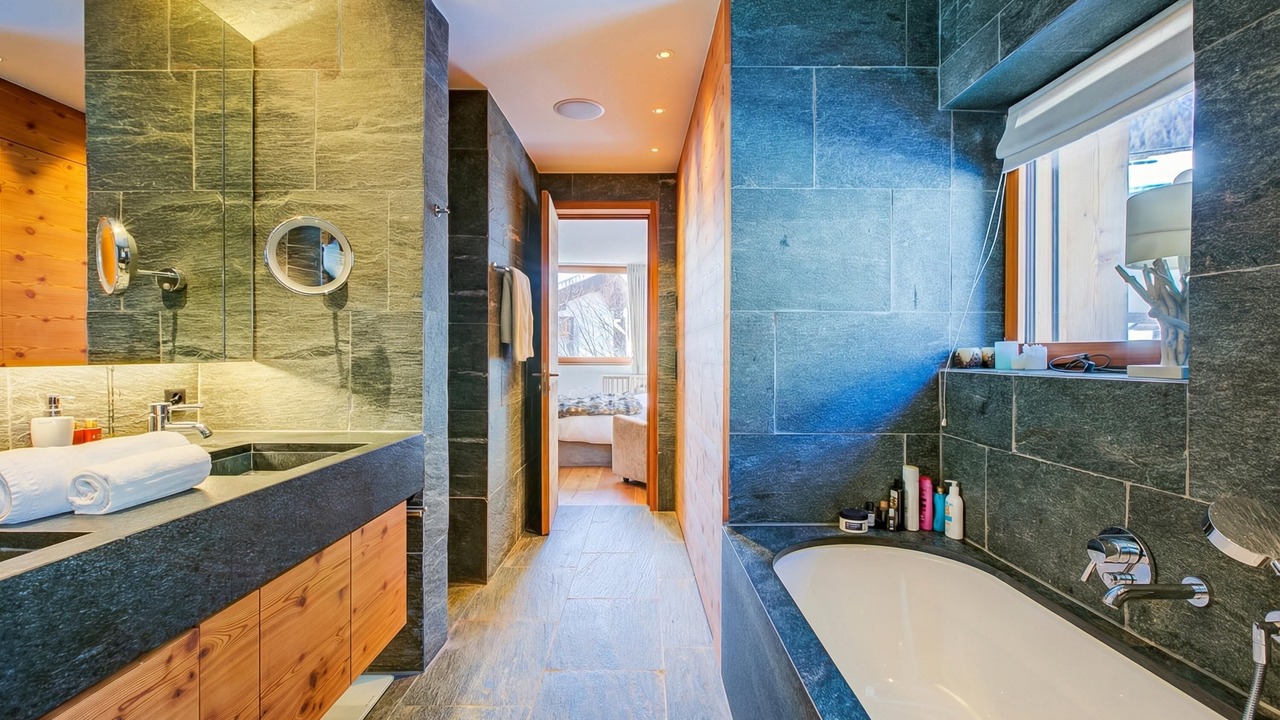 Photo of Bathroom in Samedan