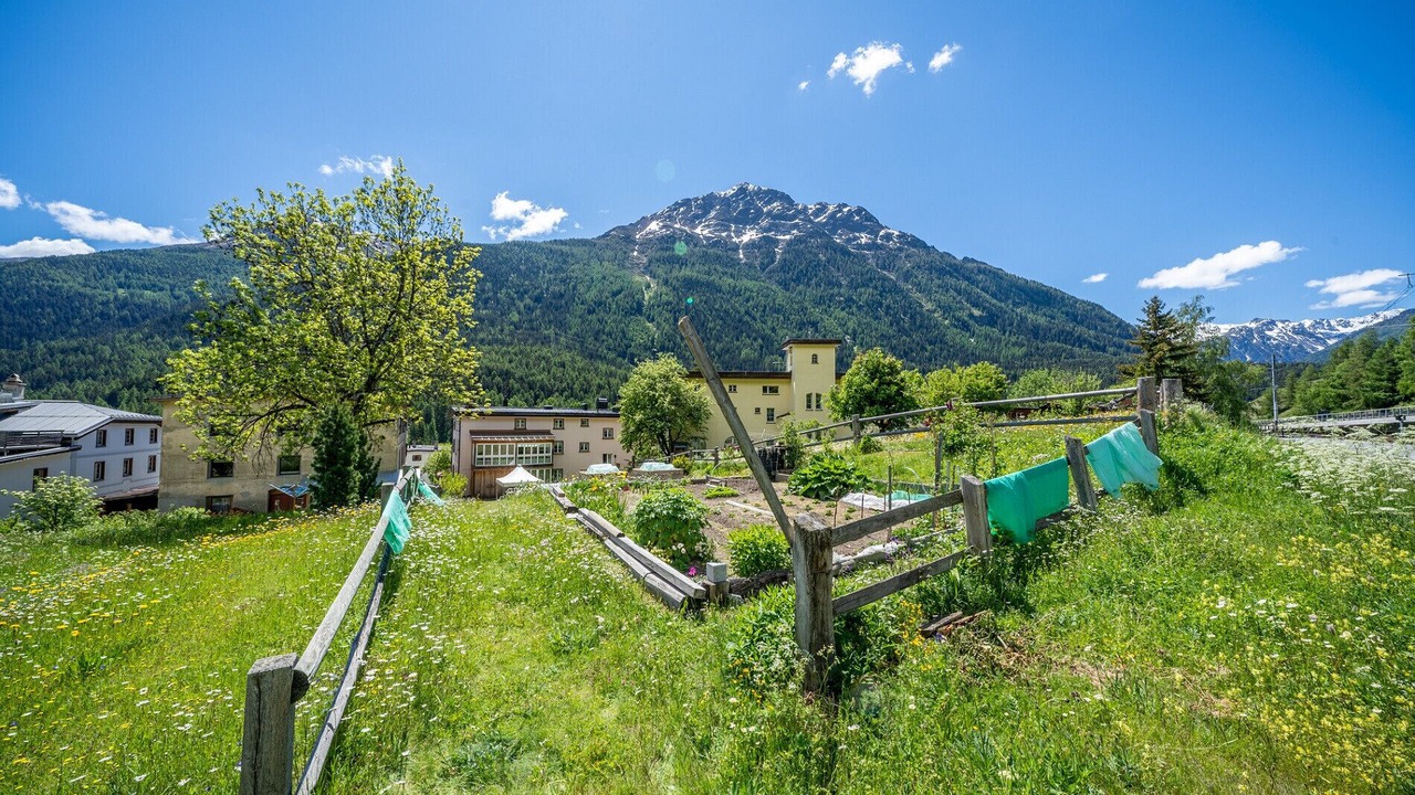 Photo of Outdoor in Lavin