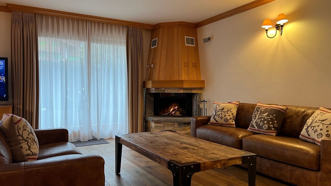 Photo of Livingroom in Lens