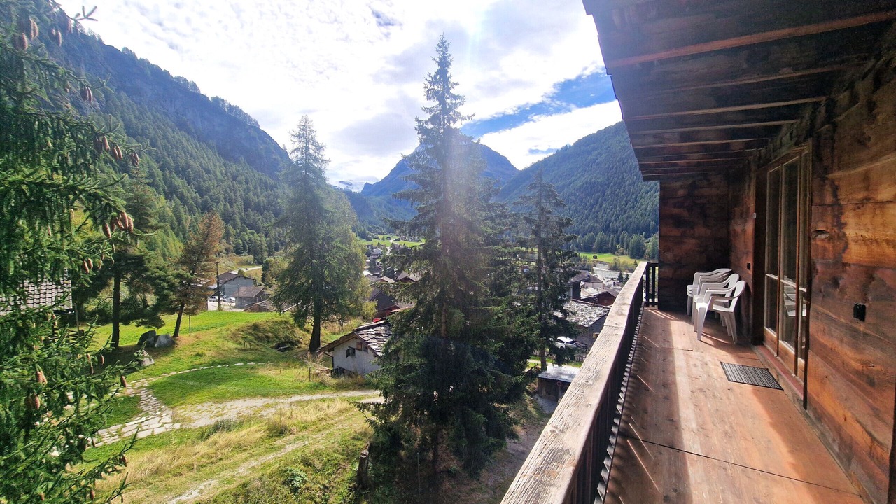 Photo of Patio Balcony in Evolene