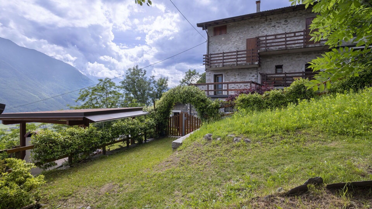 Photo of Patio Balcony in Valtellina