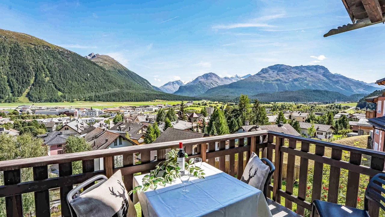 Photo of Others in Samedan