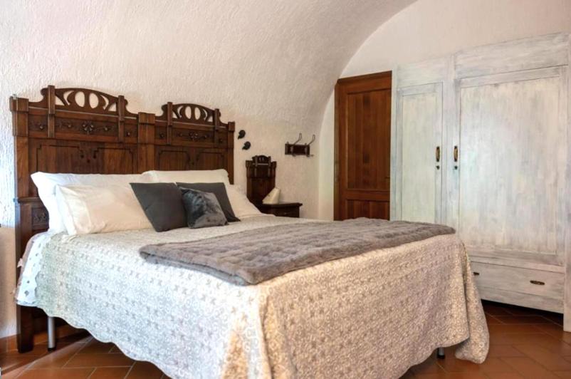 Photo of Bedroom in Costa Volpino