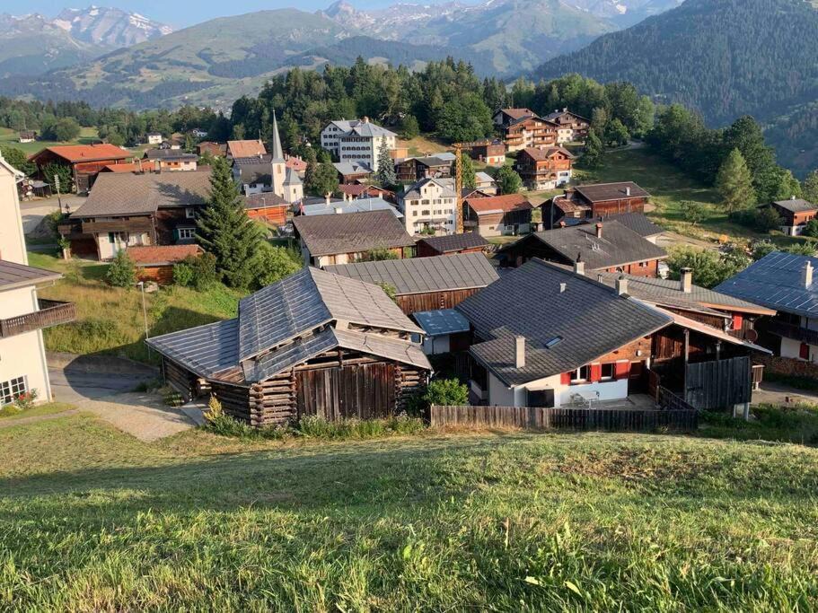 Photo of Others in Flond