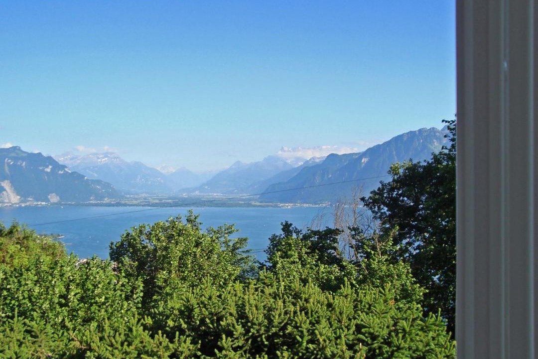 Photo of Others in Chardonne