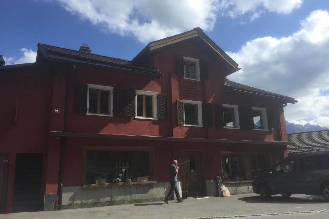 Photo of Buildings in Cumbel