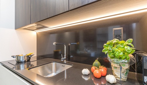 Family Studio, Microwave (ICON H Lugano 403 Suite Micro Living)