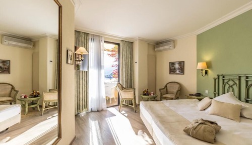 Classic Double or Twin Room, Balcony, Lake View