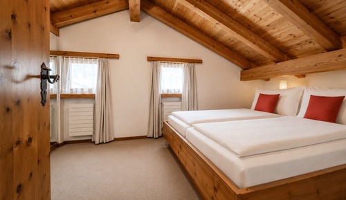 Rooftop Junior Suite with Lake View no Balcony