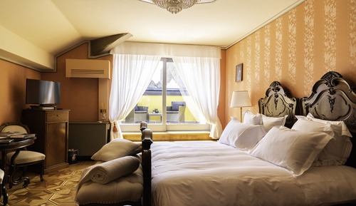 Classic Double or Twin Room