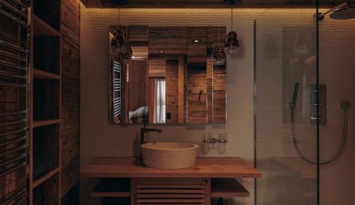 Two-Bedroom Deluxe Apartment