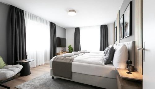 Three-Bedroom Apartment with Balcony