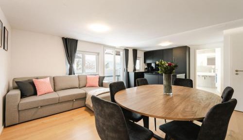 Two-Bedroom Apartment with Mountain View