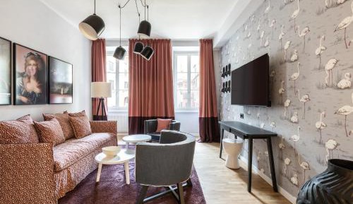 One-Bedroom Apartment with Balcony