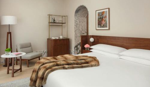 Standard King Room