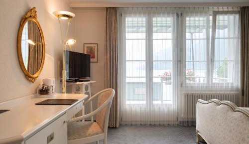 Single Room with Lake View and Balcony