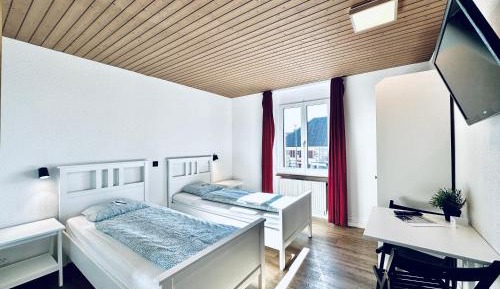 Twin Room with Private Bathroom