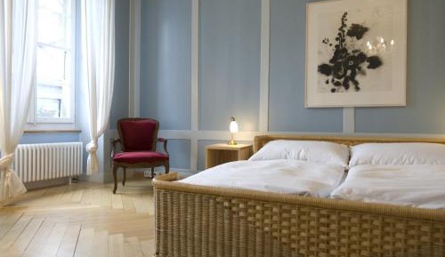 Double Room with King Bed and Shared Bathroom