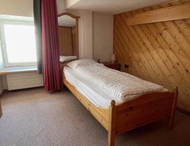 Single Room with Private Bathroom