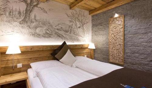 Double Room Graphite