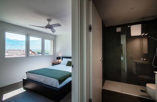 Riazzino Apartment | LiOm Apartment