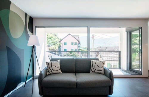 Riazzino Apartment | LiOm Apartment