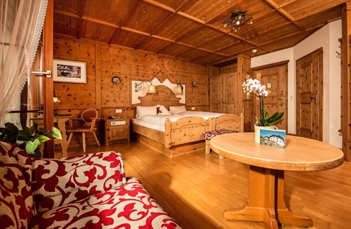 Engadin Scoul Hotel | Schlosshotel Restaurant Chastè