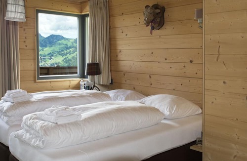 Oeschseite Cabin | Rinderberg Lodge